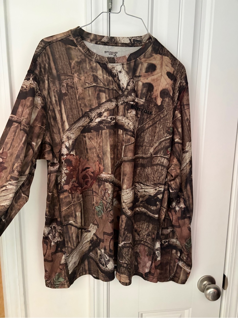 Mossy Oak Long-Sleeve Camouflage Tee in Brown and Tan